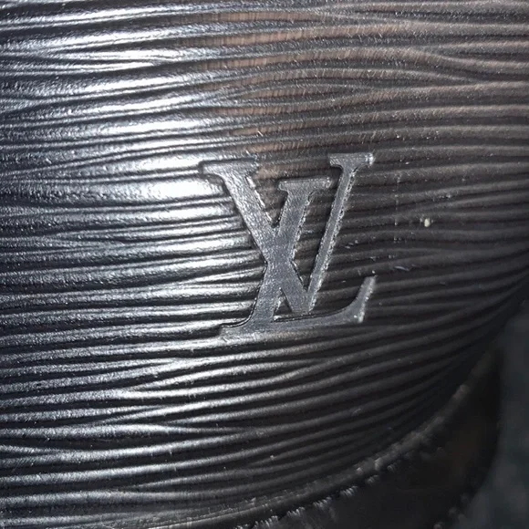 ✨FINAL OFFER✨Authentic Louis Vuitton Vintage handbag - Picture 3 of 16